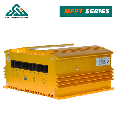 100-600W 12V کنترل کننده خورشیدی و بادی بالا خورشیدی PWM LCD CE IEC گواهینامه