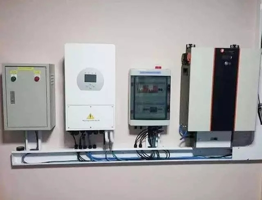48Vdc/51.2Vdc در شبکه خورشیدی سیستم خورشیدی 5kW 6kW 10kW با باتری Lifepo4