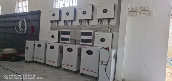 10.24kWh-30kwh باتری ذخیره سازی خورشیدی لیتیوم یون محدوده قدرت خروجی برای اتصال به شبکه